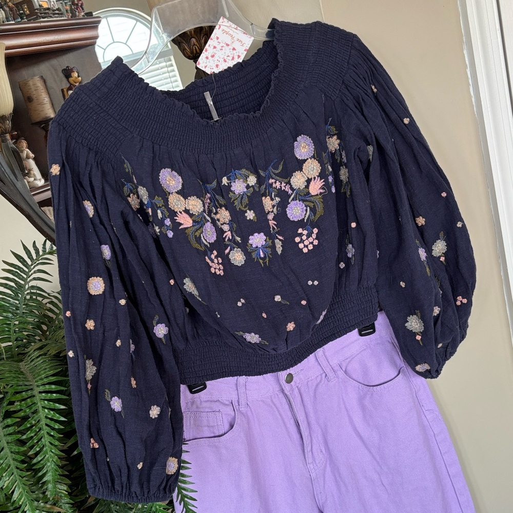 Brand New Free People Navy Floral Embroidered Off Shoulder Top & Lavender Jeans - Picture 5 of 16